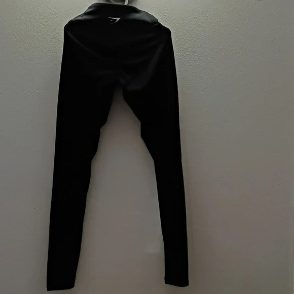 Gymshark Black Workout Leggings - Picture 2 of 5